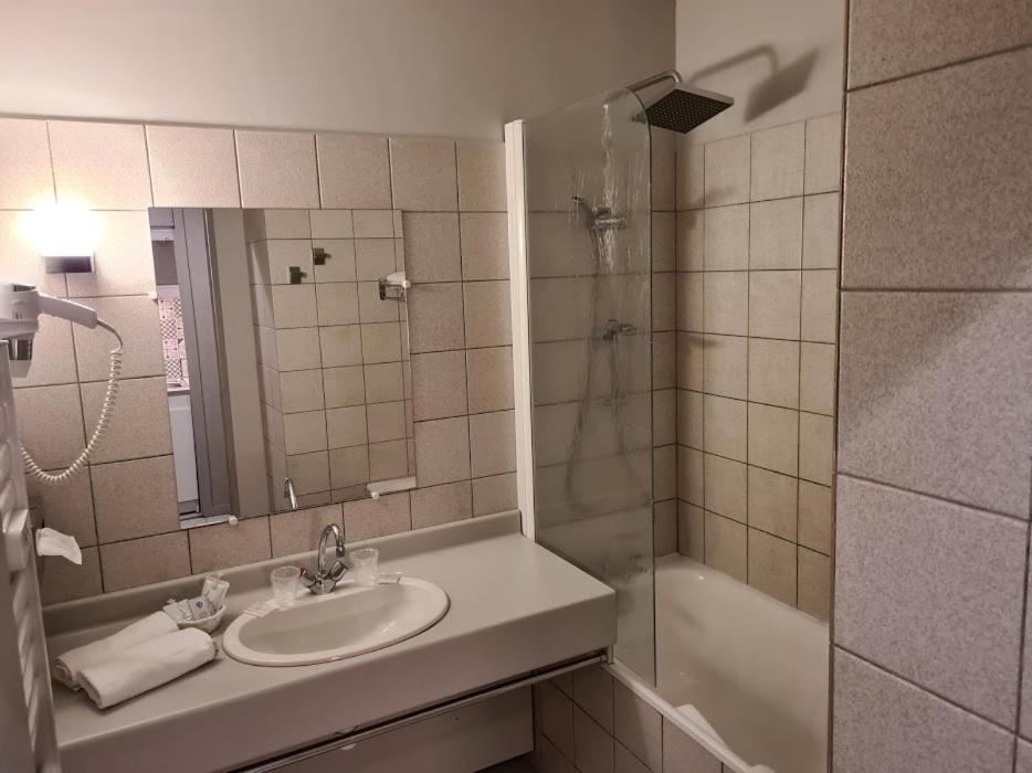 Garabit Hotel Anglards de Saint Flour Zewnętrze zdjęcie