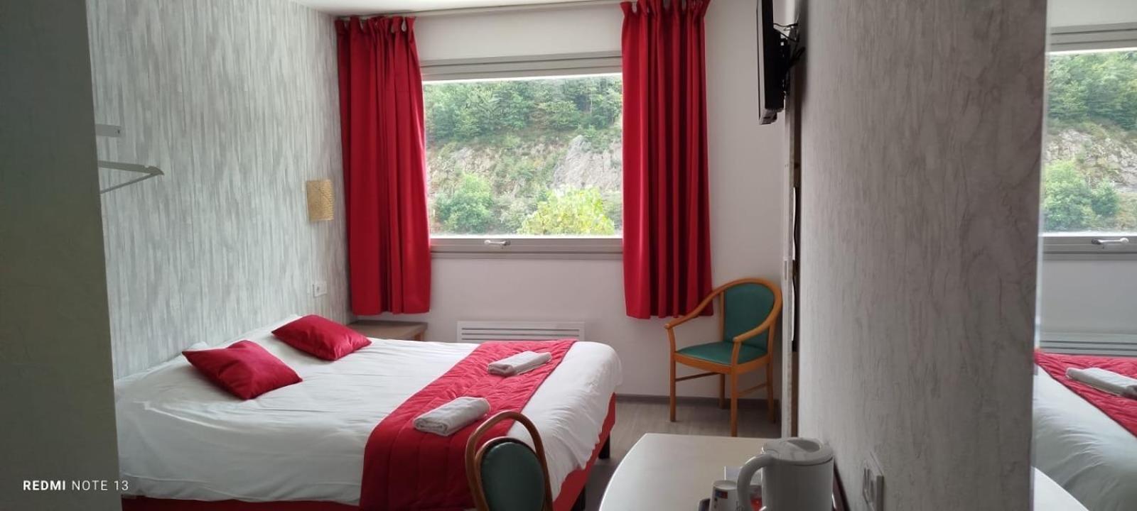 Garabit Hotel Anglards de Saint Flour Zewnętrze zdjęcie